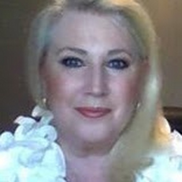 Meet your Posher, Vera - Picture 1 of 1